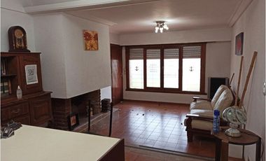 Casa tres ambientes. Quincho. Villa Primera. Ortega y Gasset