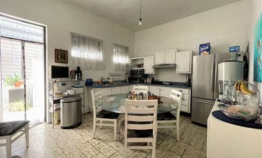 Casa en Venta, Col. Americana,USO DE SUELO COMERCIAL MIXTO, Guadalajara, Jalisco