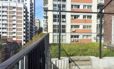 Excelente edificio antiguo de categoria en Barrancas de Belgrano con vista Rio y verde.