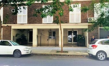 Excelente edificio antiguo de categoria en Barrancas de Belgrano con vista Rio y verde.