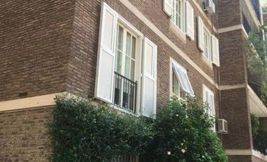Excelente edificio antiguo de categoria en Barrancas de Belgrano con vista Rio y verde.