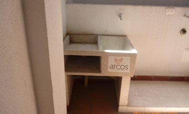 apartamento en arriendo en el llano. Cod A10323