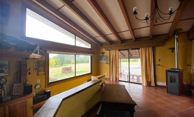 Casa- parcela de 5D/6B +quincho+bodega+piscina en Naltahua