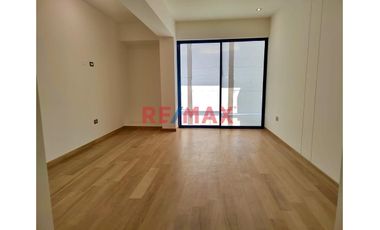 ¡Vive en la Exclusiva Urb. Hortensias de California! 🌟

Vende hermoso dúplex de 151 m² en un condominio cerrado y vigilado 24/7 con cámaras de segur