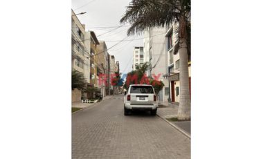 ¡Vive en la Exclusiva Urb. Hortensias de California! 🌟

Vende hermoso dúplex de 151 m² en un condominio cerrado y vigilado 24/7 con cámaras de segur