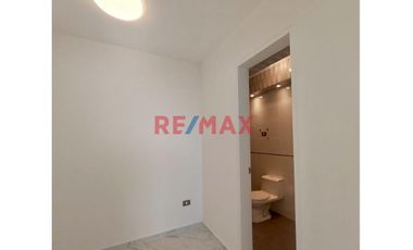 ¡Vive en la Exclusiva Urb. Hortensias de California! 🌟

Vende hermoso dúplex de 151 m² en un condominio cerrado y vigilado 24/7 con cámaras de segur