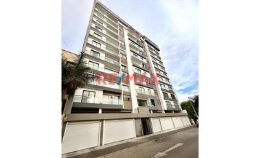 ¡Vive en la Exclusiva Urb. Hortensias de California! 🌟

Vende hermoso dúplex de 151 m² en un condominio cerrado y vigilado 24/7 con cámaras de segur