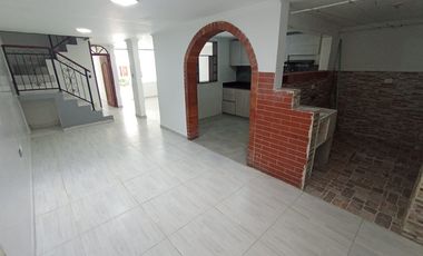 casa en arriendo en lagos del cacique. Cod A113854