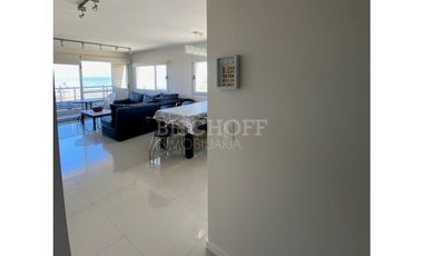 HERMOSO DEPARTAMENTO 2 AMB. FRENTE AL MAR, PISCINA Y COCHERA CUBIERTA!