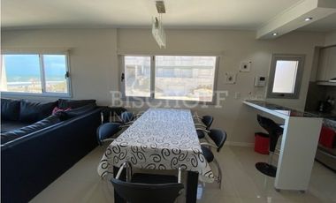 HERMOSO DEPARTAMENTO 2 AMB. FRENTE AL MAR, PISCINA Y COCHERA CUBIERTA!