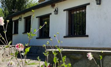 Casa en venta 3 dormitorios Tafí del Valle frente Camping Municipal Los Sauzales