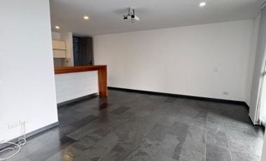apartamento en arriendo/venta en loma la esmeralda. Cod A6213