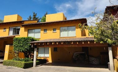 Casa en condominio en venta en El Cortijo