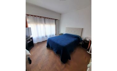 PERMUTAMOS - CHALET ALQUILADO POR DPTO EN LA PLATA