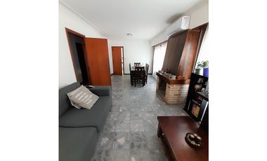 PERMUTAMOS - CHALET ALQUILADO POR DPTO EN LA PLATA