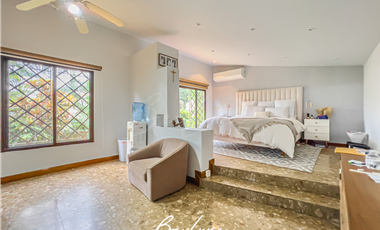 LOMA ALEGRE CASA CON PISCINA PRIVADA EN VENTA, ALTOS DEL GOLF (2)