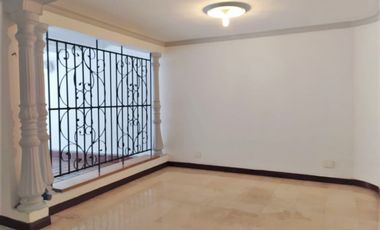 PR11692 CASA A LA RENTA EN SECTOR PONTEVEDRA, ENVIGADO
