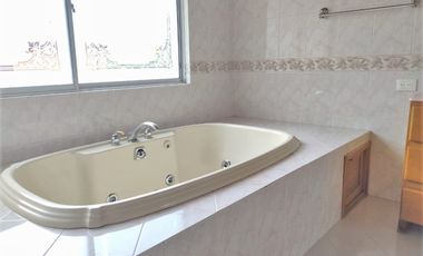 PR11692 CASA A LA RENTA EN SECTOR PONTEVEDRA, ENVIGADO