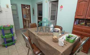 Casa I Venta I 2 Ambientes I Bernal I PH con Parque