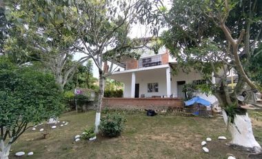 Venta de Casa - Finca en Ruitoque Bajo - Acapulco. Cod V5825