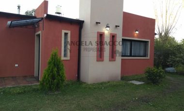 Angela Sbacco Propiedades vende casa a estrenar en barrio Exaltación