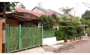 Rumah Minimalis di Komplek PLN Durentiga Jakarta Selatan