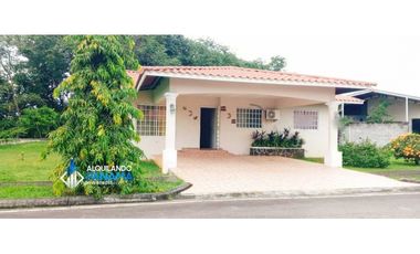 Alquilo amplia y hermosa casa en San Pablo, David! Lista para ocupar