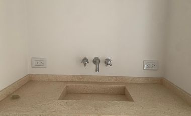 Casa en venta. Lote interno. con pileta San Matías, Escobar