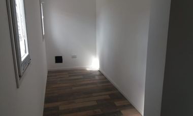 Casa en venta. Lote interno. con pileta San Matías, Escobar