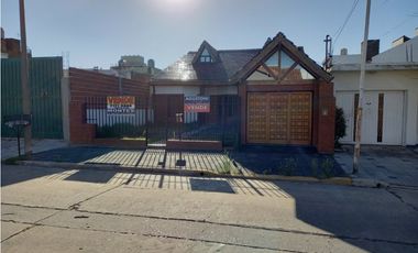 LASCANO 6139 ENTRE ROMA Y MADRID, Isidro Casanova