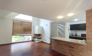casa en venta en el paraiso-chapinero. Cod V4951