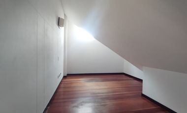 casa en venta en el paraiso-chapinero. Cod V4951