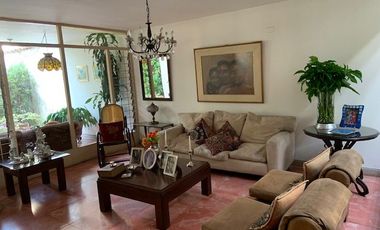 CAOBOS CASA Y TRES LOCALES.