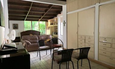 CAOBOS CASA Y TRES LOCALES.