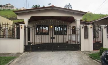 AM Se alquila casa en Brisas del Golf $ 950