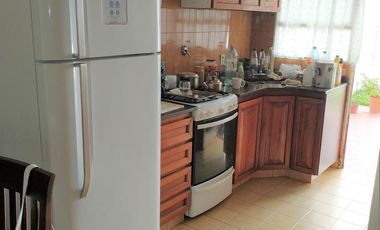 Chalet en 1 planta, 3 dormitorios, jardín, cochera.