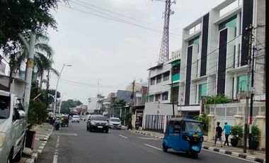 Rumah hitung tanah dibwah NJOP Jatinegara Barat tembus bisa 2 muka utara selatanaaA