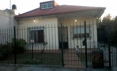 Casa en venta en Ezpeleta Oeste