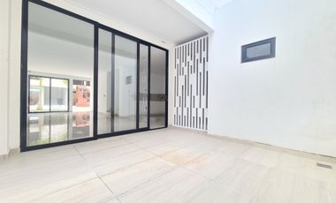 COD. 621 - SE VENDE CASA - BARRIO: LOS ALPES