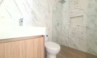 COD. 621 - SE VENDE CASA - BARRIO: LOS ALPES