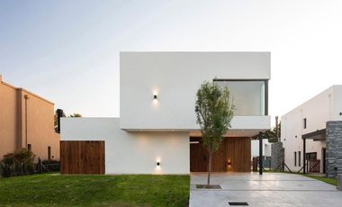OPORTUNIDAD! Casa en Altos de Campo Grande, Pilar