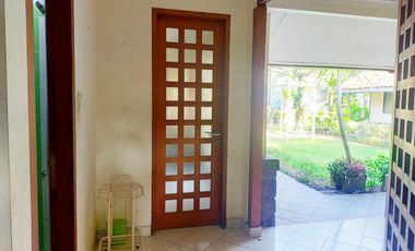 Di Sewakan Rumah Siap Huni 4 Kamar Bisa Untuk Kantor di Jl. Jamuju, Sayap Riau Bandung