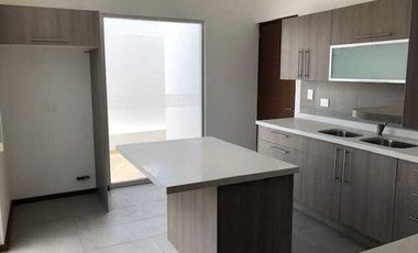 CASA EN RENTA EN LOMAS DE ANGELOPOLIS $30,000