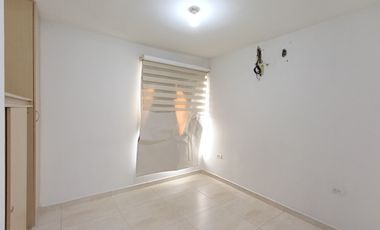 apartamento en venta en la  floresta. Cod V23178