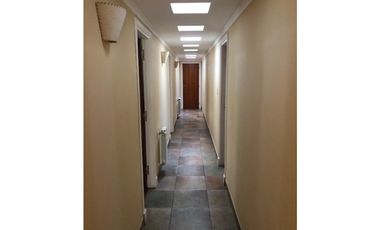 Casa con amplio lote barrio Los Troncos