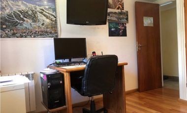 Casa con amplio lote barrio Los Troncos