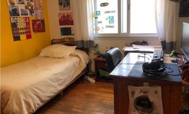 Casa con amplio lote barrio Los Troncos