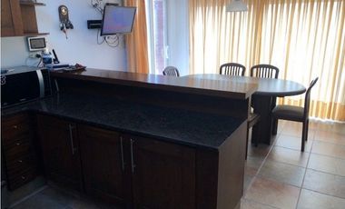 Casa con amplio lote barrio Los Troncos