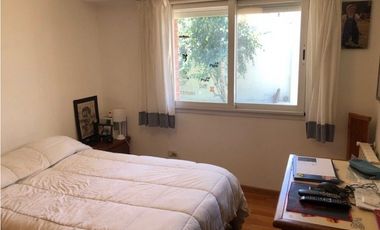 Casa con amplio lote barrio Los Troncos