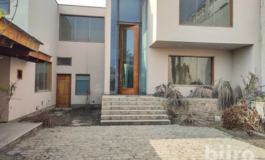 IMPONENTE CASA  DE 6 DORM EN VENTA EN COND CASUARINAS PISCINA Y VISTA A CIUDAD